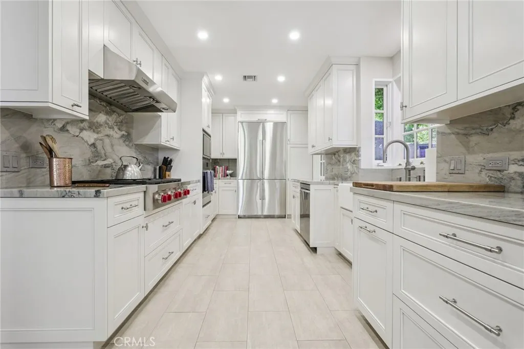 15815 Castlewoods Drive, Sherman Oaks, California 91403 home-pic-13
