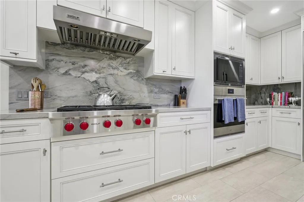 15815 Castlewoods Drive, Sherman Oaks, California 91403 home-pic-14