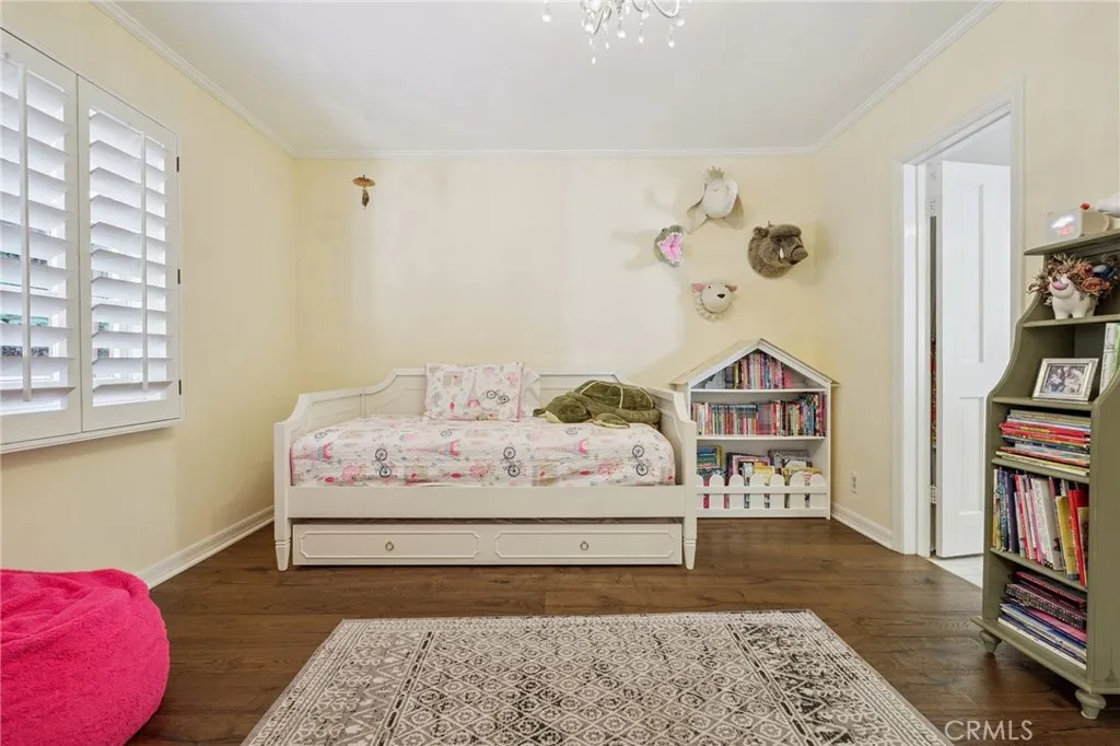 15815 Castlewoods Drive, Sherman Oaks, California 91403 home-pic-25