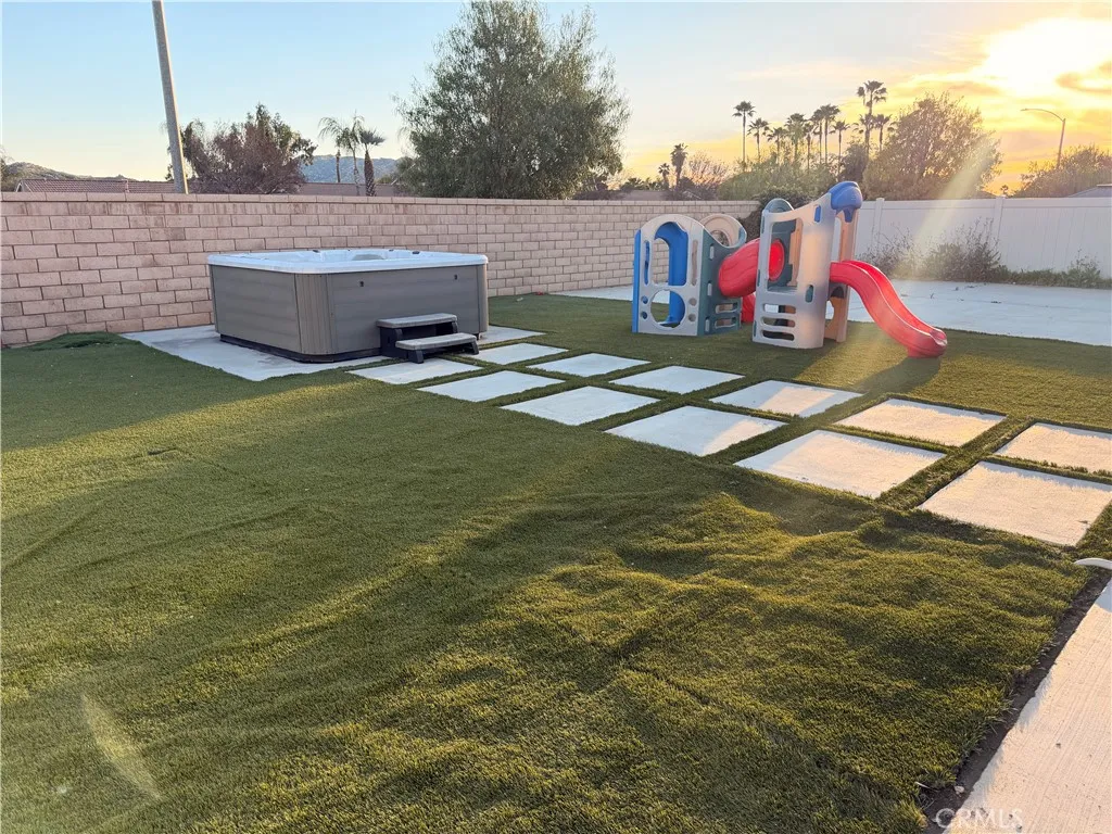 28481 Pear Blossom, Moreno Valley, California 92555 home-pic-15