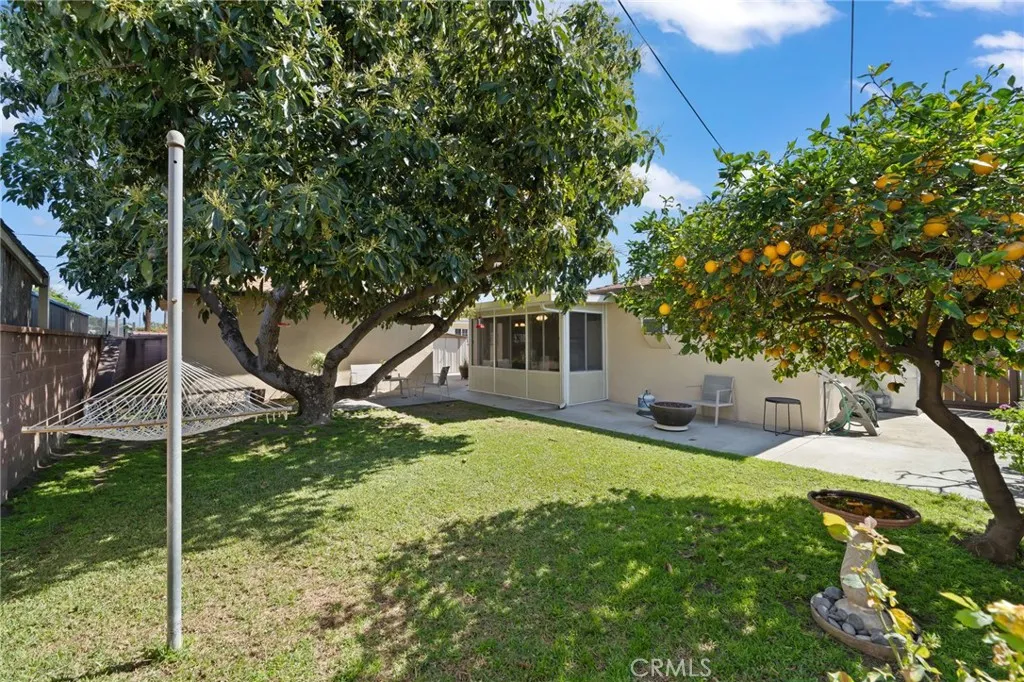 2553 W West Glenoaks Avenue, Anaheim, California 92801 home-pic-22