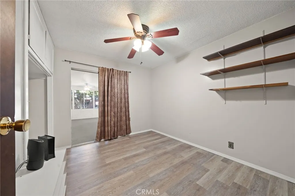 2553 W West Glenoaks Avenue, Anaheim, California 92801 home-pic-10