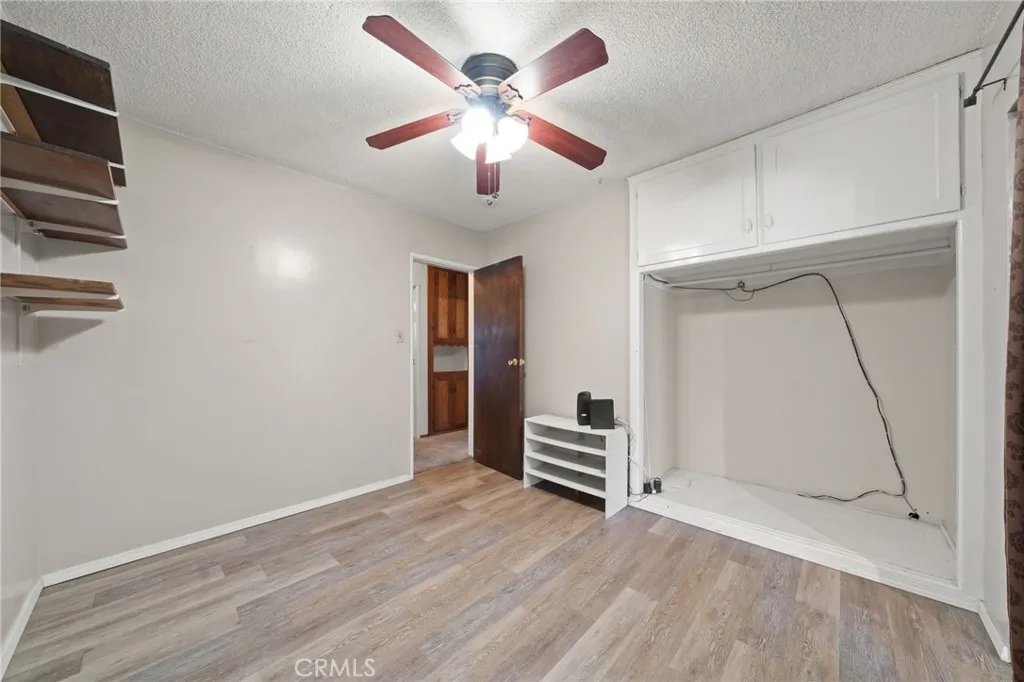 2553 W West Glenoaks Avenue, Anaheim, California 92801 home-pic-9
