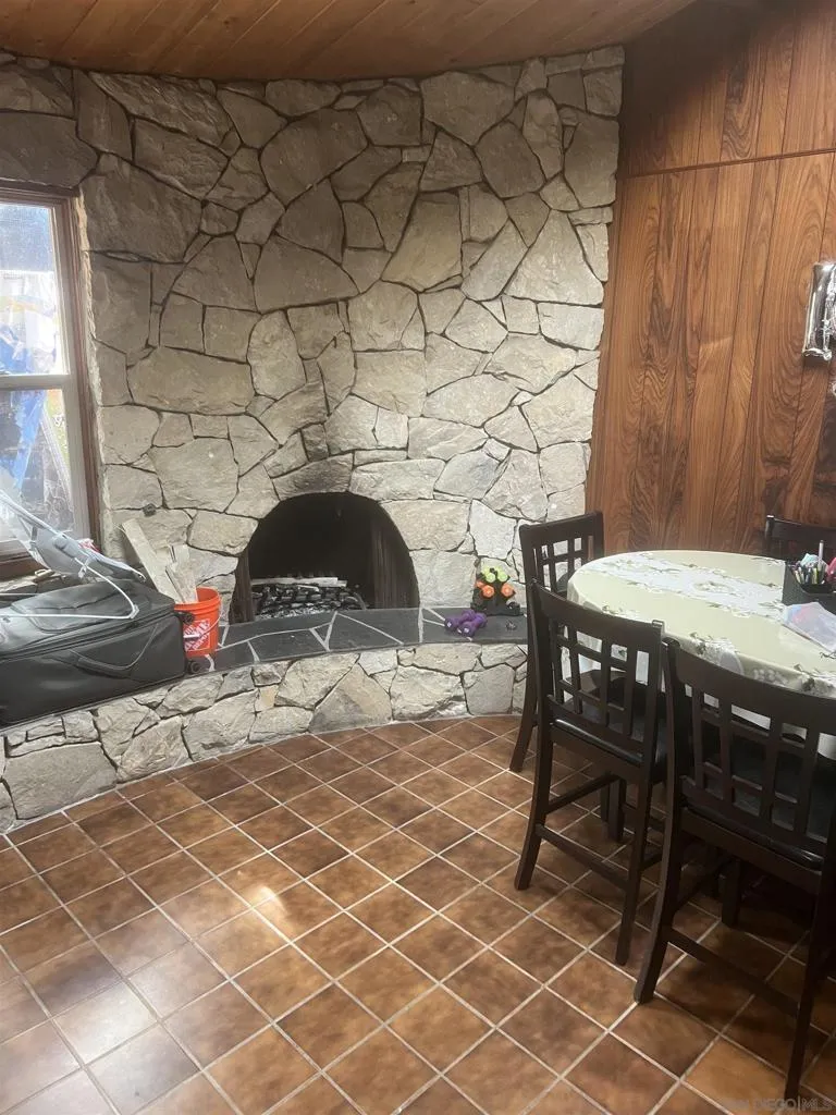 4189 Cole Court, San Diego, California 92117 home-pic-2