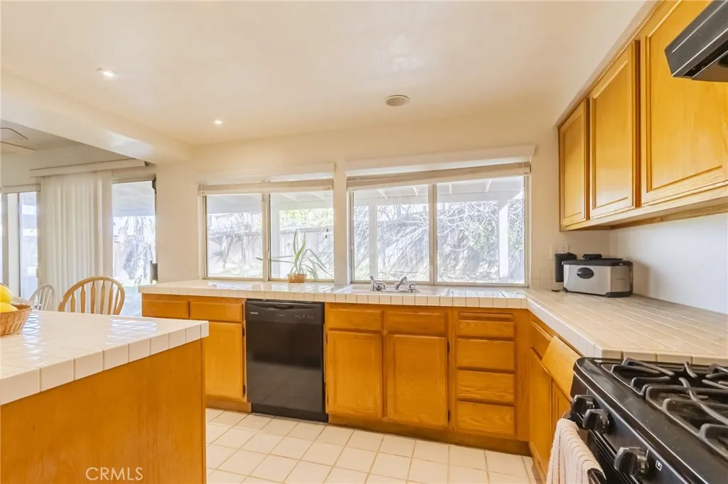 16470 Zarco Luna, Moreno Valley, California 92551 home-pic-15