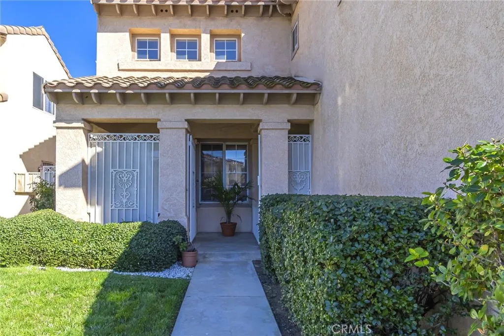 16470 Zarco Luna, Moreno Valley, California 92551 home-pic-4