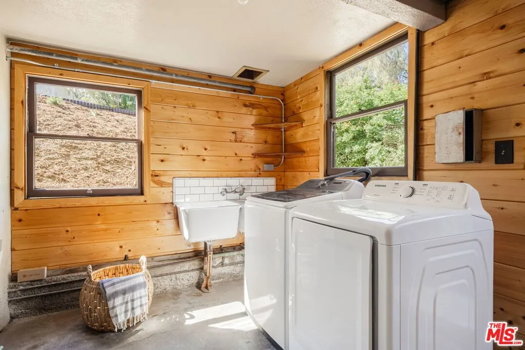 2601 Adelbert Avenue, Silver Lake, California 90039 home-pic-30