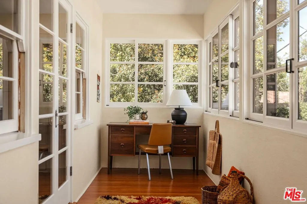 2601 Adelbert Avenue, Silver Lake, California 90039 home-pic-19
