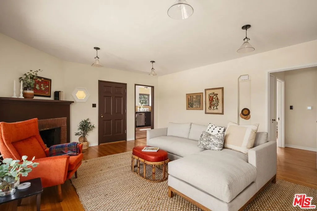 2601 Adelbert Avenue, Silver Lake, California 90039 home-pic-6