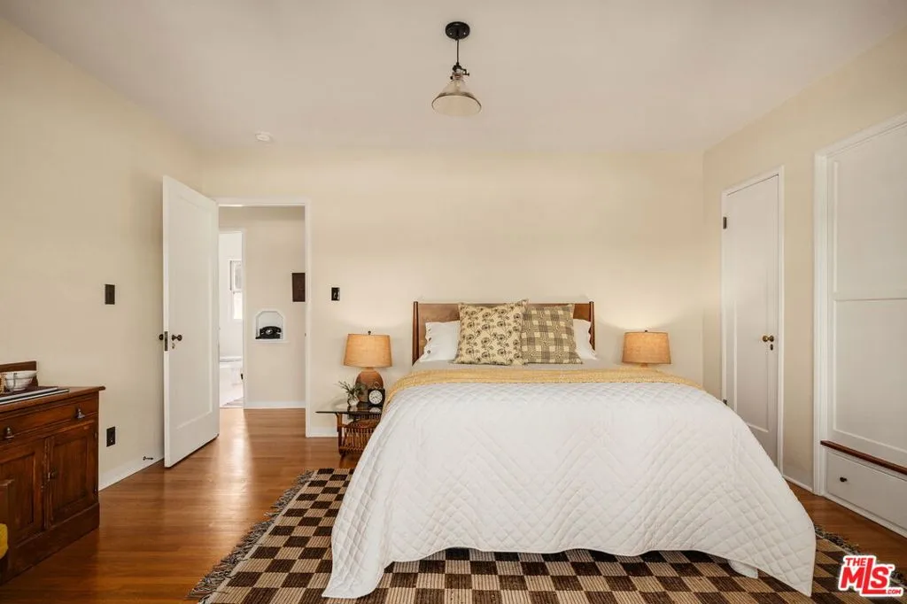 2601 Adelbert Avenue, Silver Lake, California 90039 home-pic-14