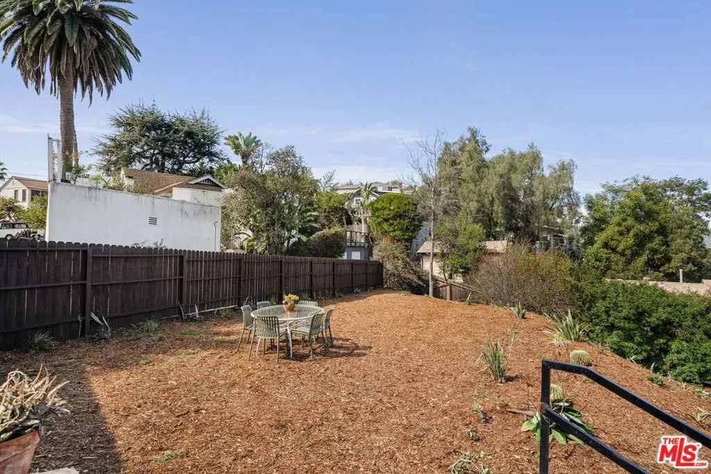2601 Adelbert Avenue, Silver Lake, California 90039 home-pic-35