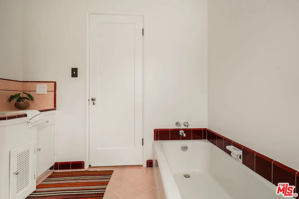 2601 Adelbert Avenue, Silver Lake, California 90039 home-pic-28