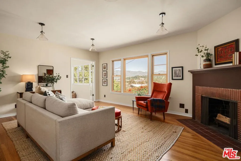 2601 Adelbert Avenue, Silver Lake, California 90039 home-pic-4