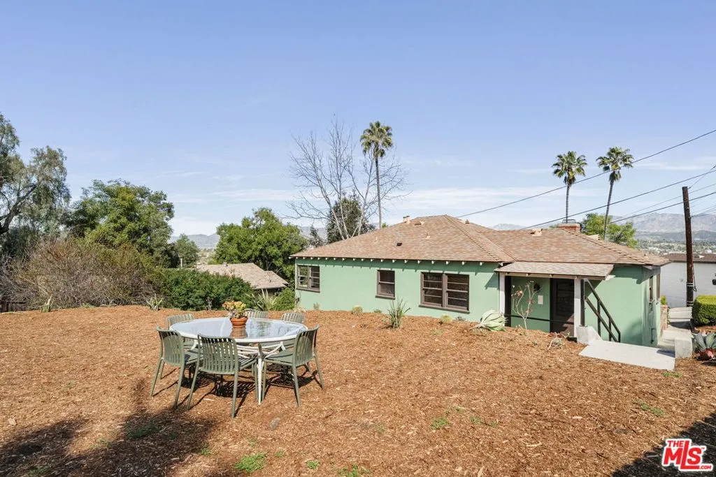 2601 Adelbert Avenue, Silver Lake, California 90039 home-pic-34