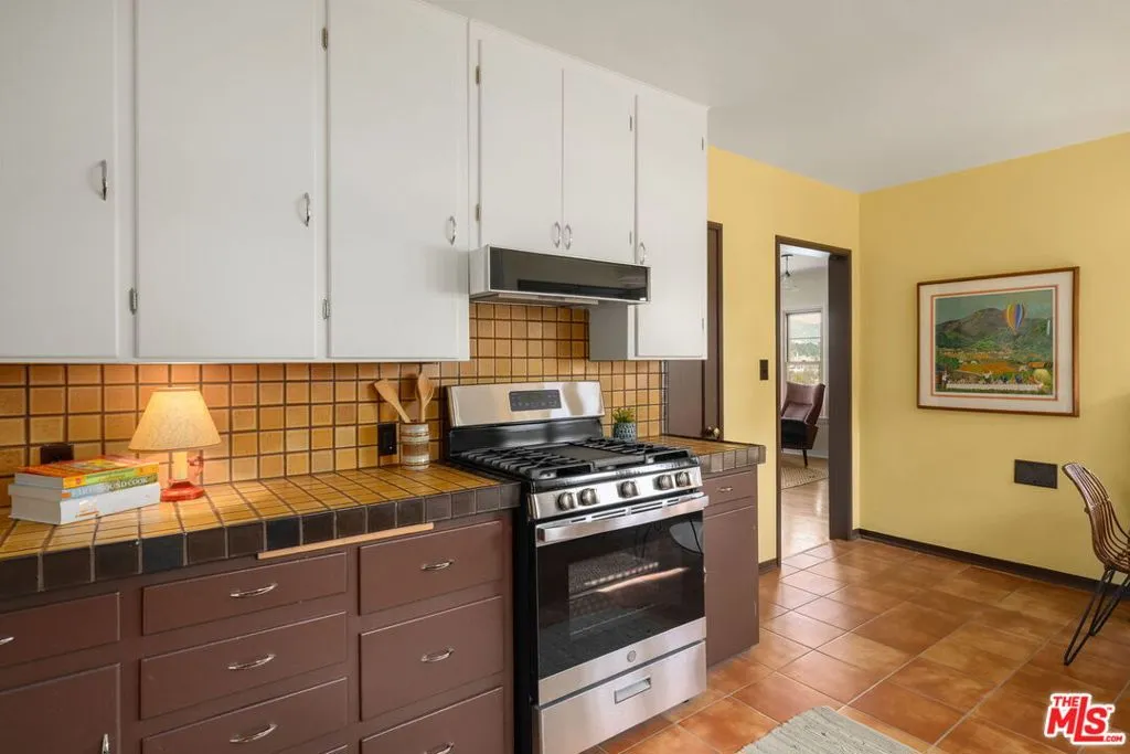 2601 Adelbert Avenue, Silver Lake, California 90039 home-pic-11
