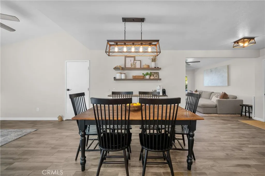 28518 Victoria, Castaic, California 91384 home-pic-14