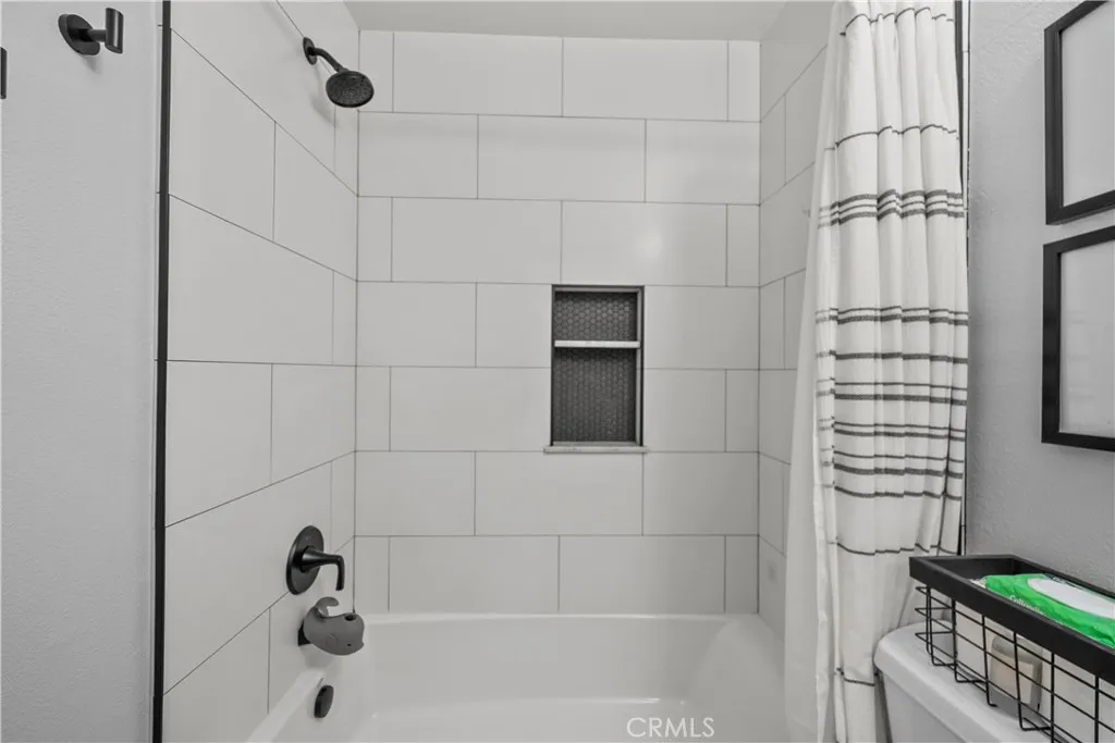 28518 Victoria, Castaic, California 91384 home-pic-30
