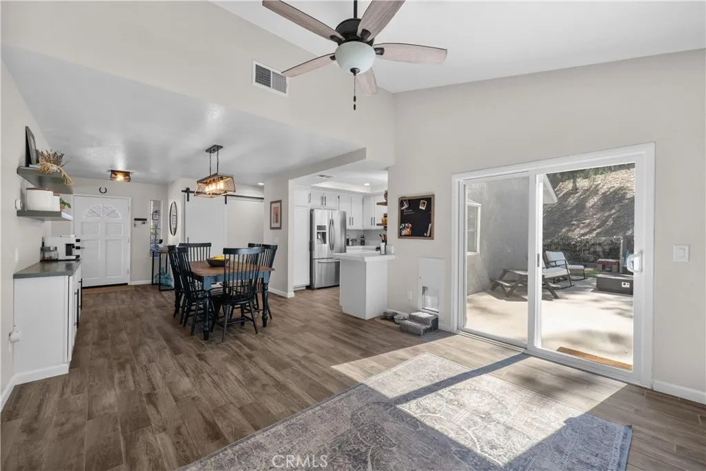 28518 Victoria, Castaic, California 91384 home-pic-15