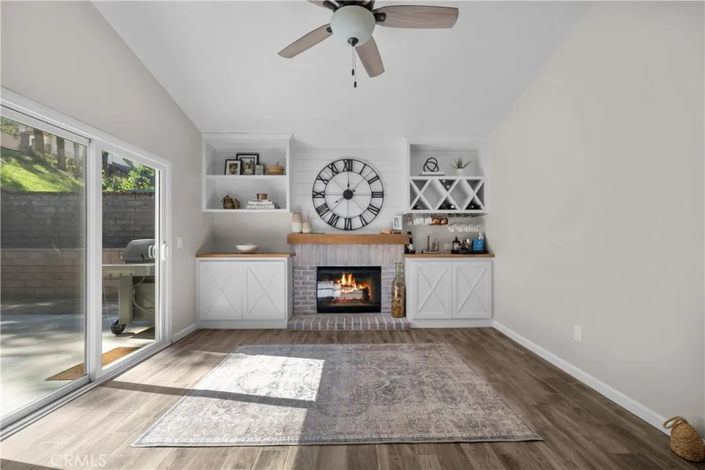 28518 Victoria, Castaic, California 91384 home-pic-10