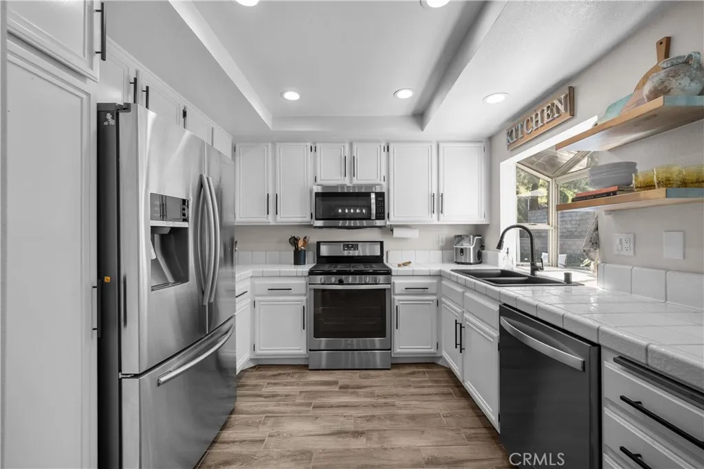 28518 Victoria, Castaic, California 91384 home-pic-11