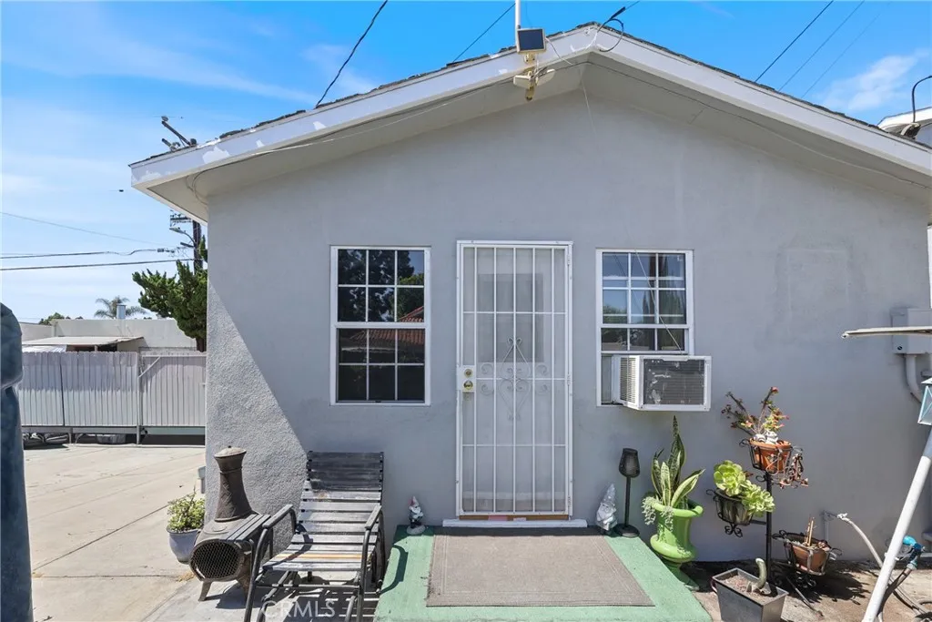 15323 Paramount, Paramount, California 90723 home-pic-54