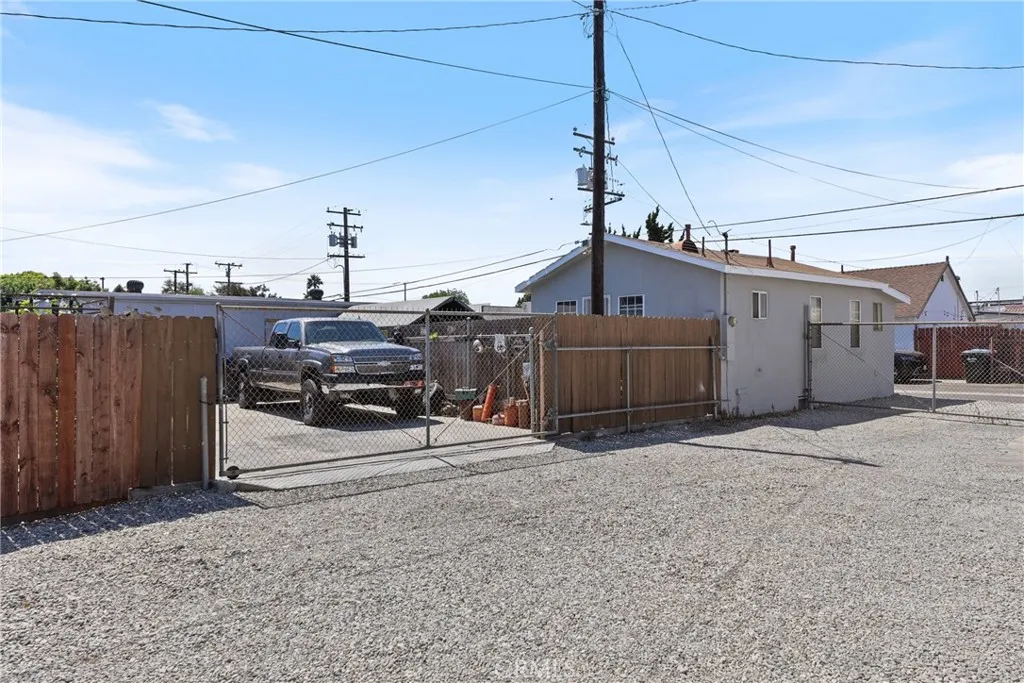 15323 Paramount, Paramount, California 90723 home-pic-63