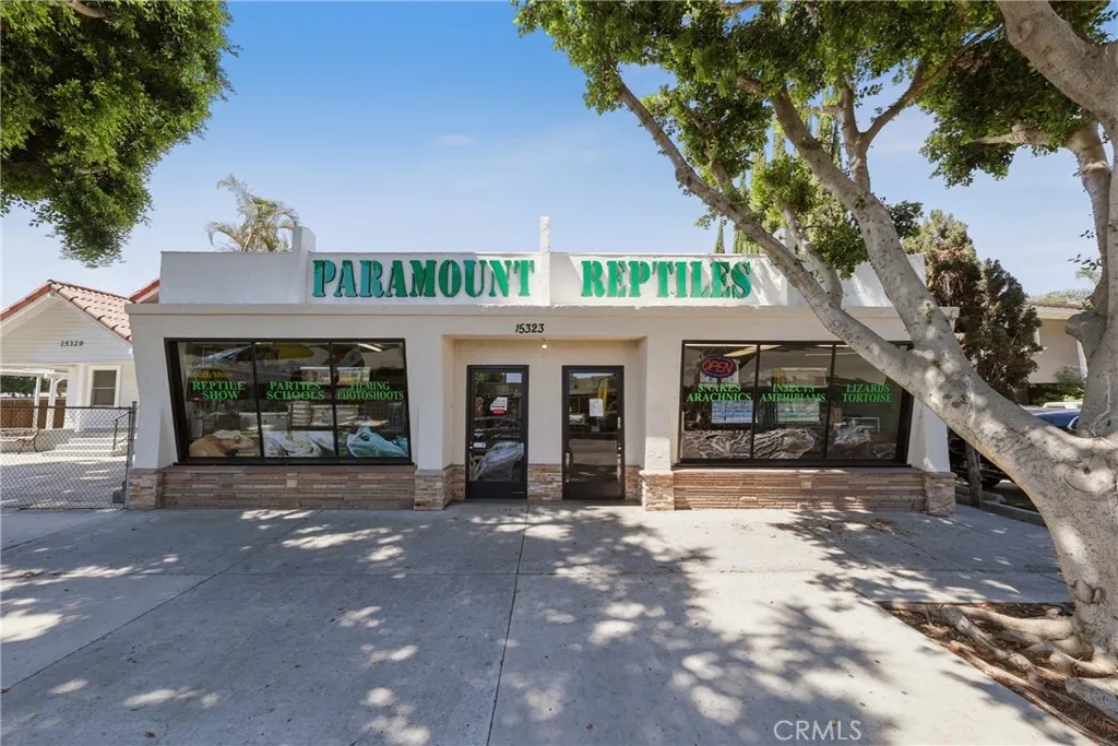 15323 Paramount, Paramount, California 90723 home-pic-3