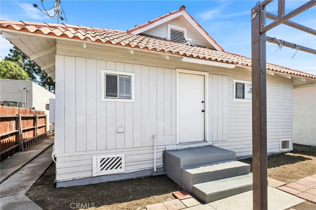 15323 Paramount, Paramount, California 90723 home-pic-31