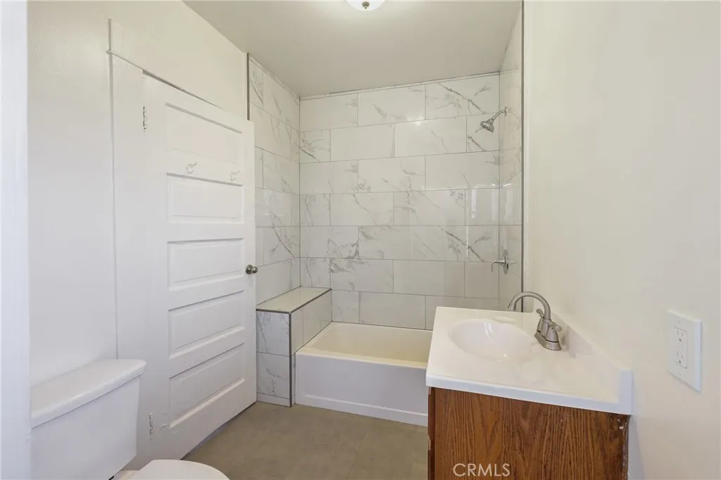 15323 Paramount, Paramount, California 90723 home-pic-28
