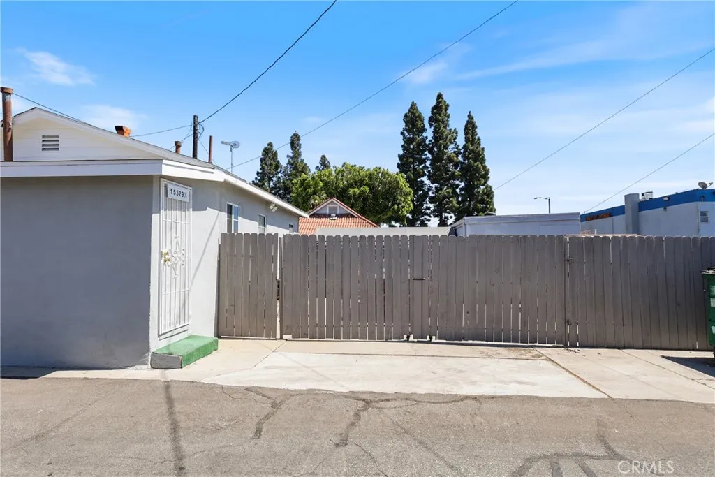 15323 Paramount, Paramount, California 90723 home-pic-61