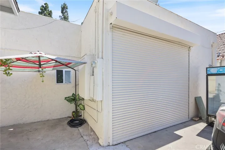 15323 Paramount Blvd: Pet Store / Rear