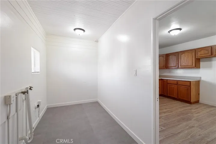 15329 Paramount Blvd: Home / Laundry Room