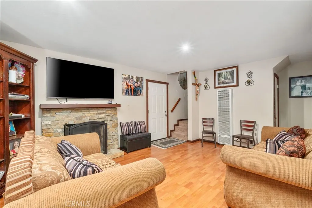 26166 Alpine Lane, Twin Peaks, California 92391 home-pic-2