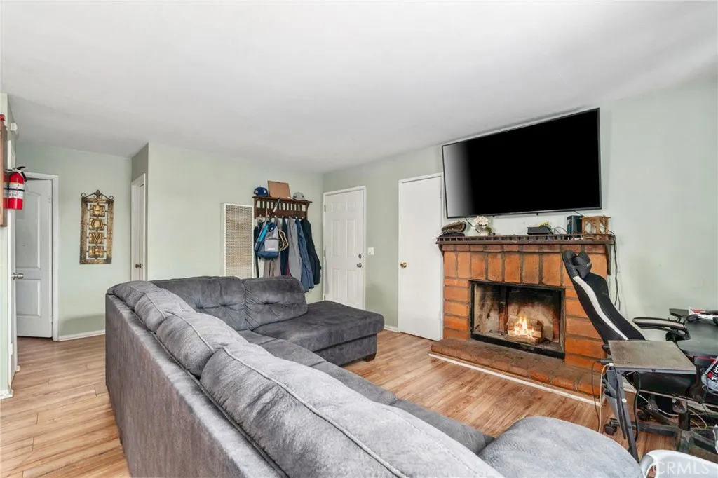 26166 Alpine Lane, Twin Peaks, California 92391 home-pic-1