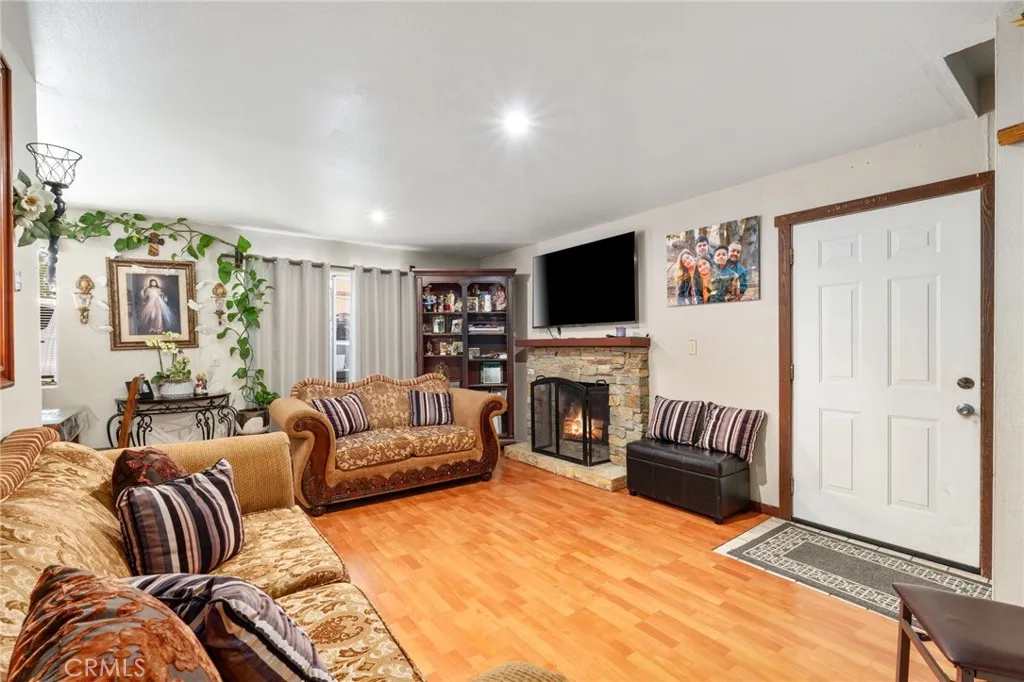 26166 Alpine Lane, Twin Peaks, California 92391 home-pic-33