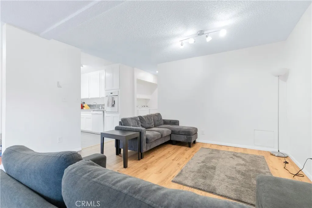 570 Peach 28, San Luis Obispo, California 93401 home-pic-10