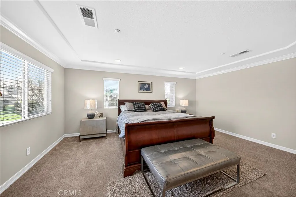 15670 Dobbs Peak Ln, Fontana, California 92336 home-pic-36