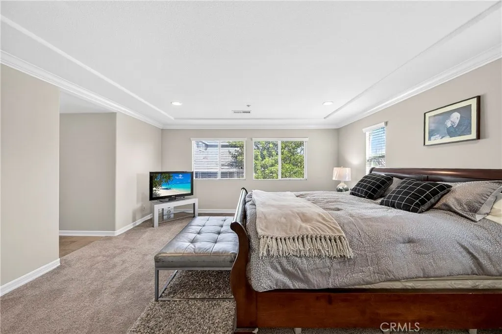 15670 Dobbs Peak Ln, Fontana, California 92336 home-pic-35