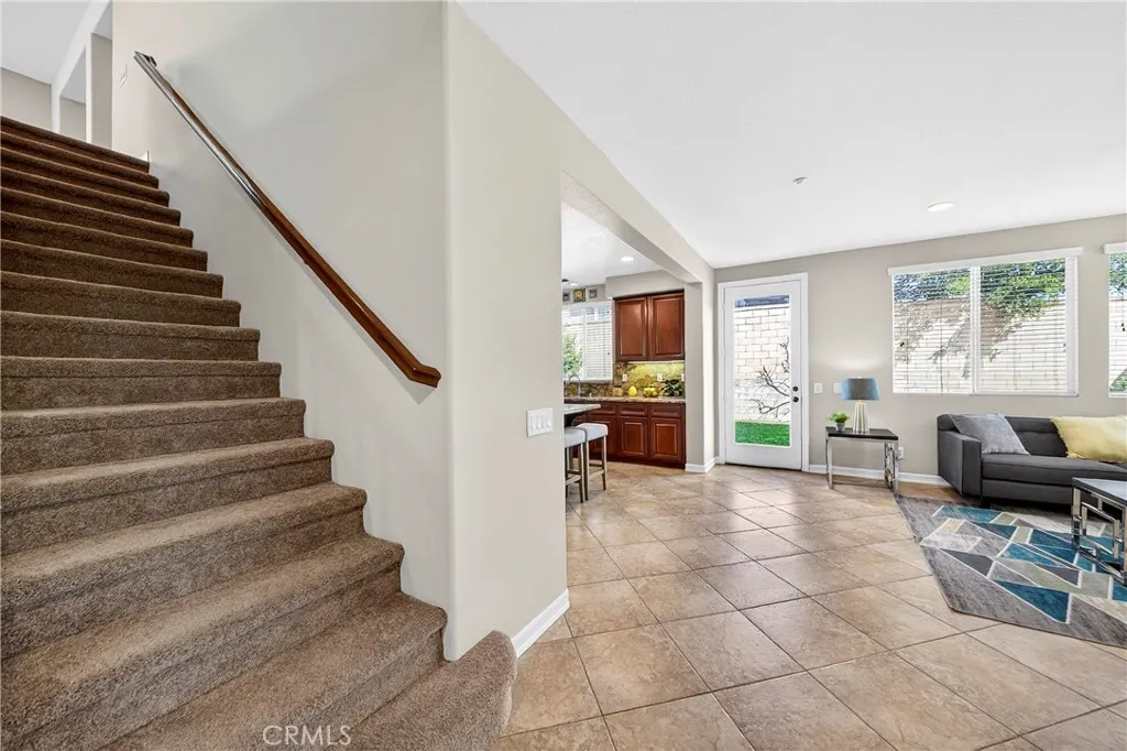 15670 Dobbs Peak Ln, Fontana, California 92336 home-pic-27