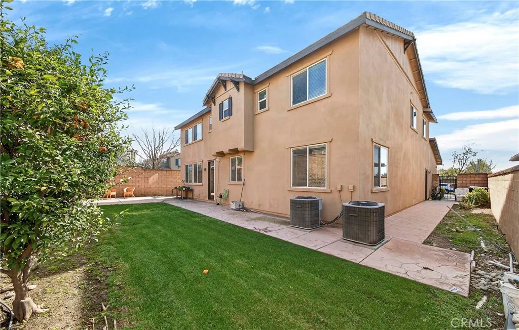 15670 Dobbs Peak Ln, Fontana, California 92336 home-pic-47