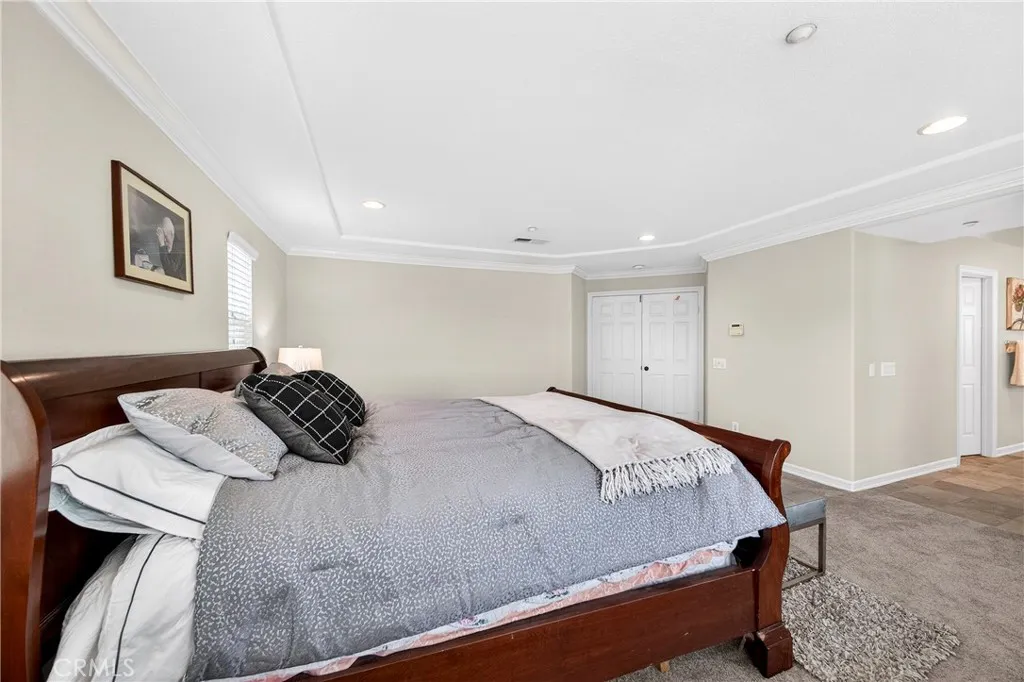 15670 Dobbs Peak Ln, Fontana, California 92336 home-pic-34