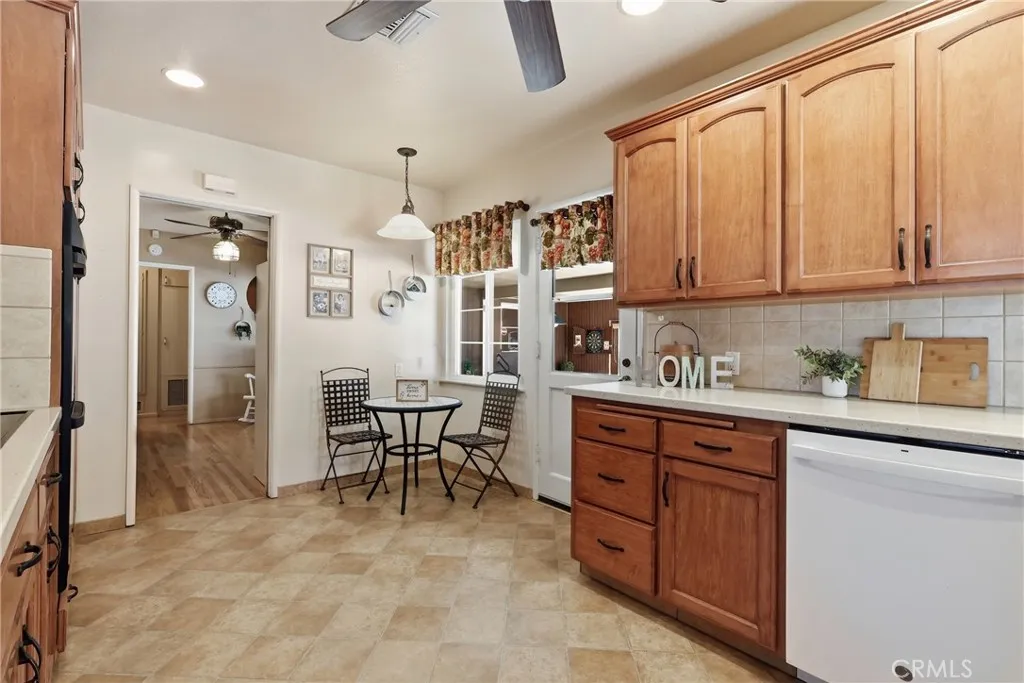 955 W G Street, Ontario, California 91762 home-pic-15