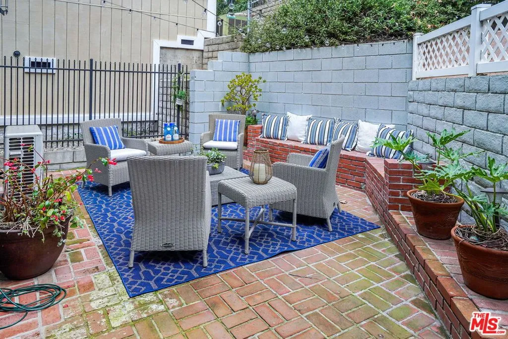 1100 N Beverly Glen Boulevard, Los Angeles, California 90077 home-pic-31