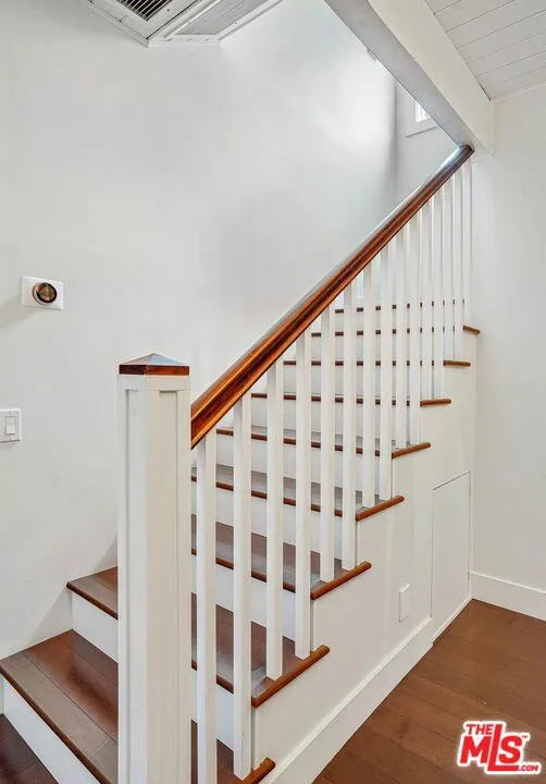1100 N Beverly Glen Boulevard, Los Angeles, California 90077 home-pic-12