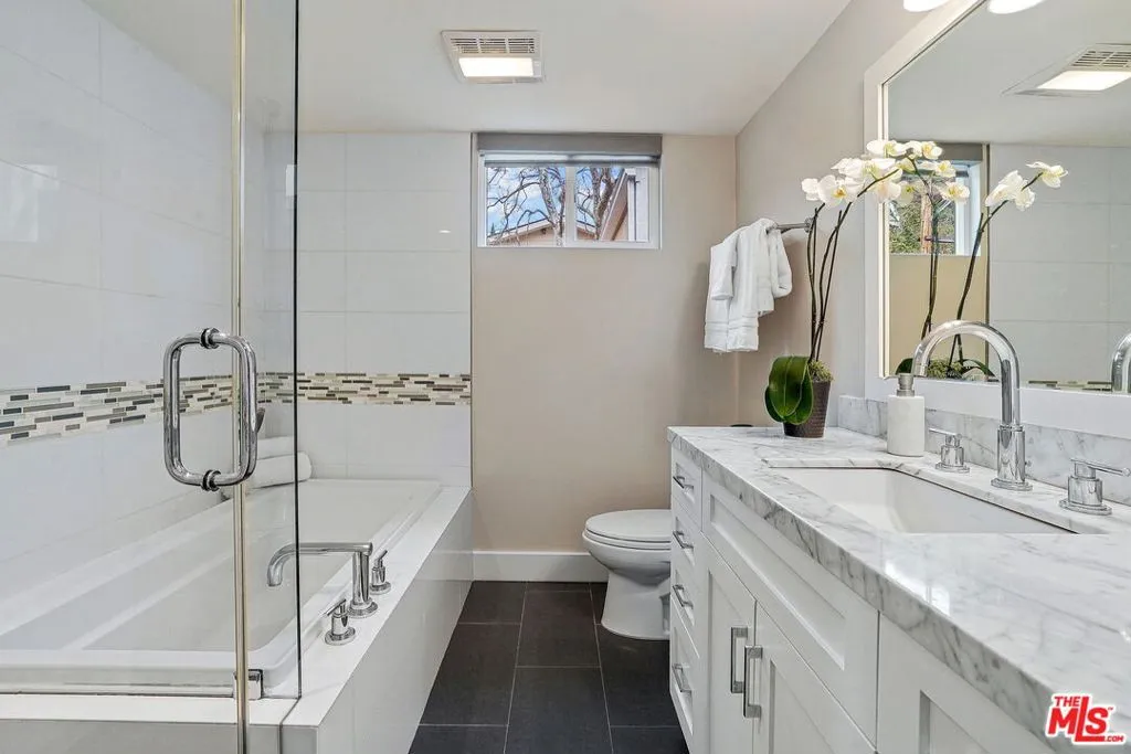 1100 N Beverly Glen Boulevard, Los Angeles, California 90077 home-pic-20