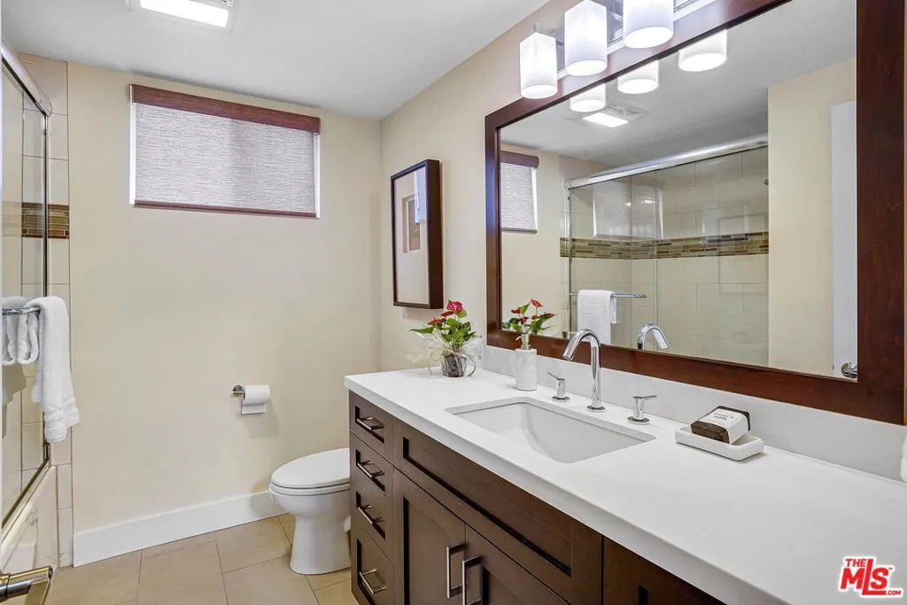 1100 N Beverly Glen Boulevard, Los Angeles, California 90077 home-pic-10
