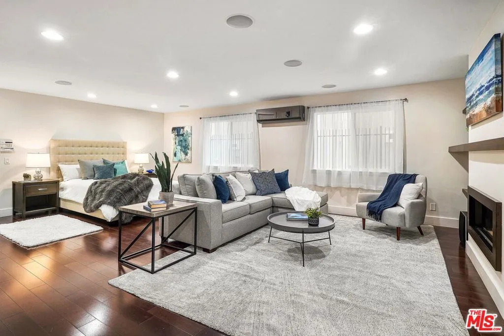 1100 N Beverly Glen Boulevard, Los Angeles, California 90077 home-pic-23