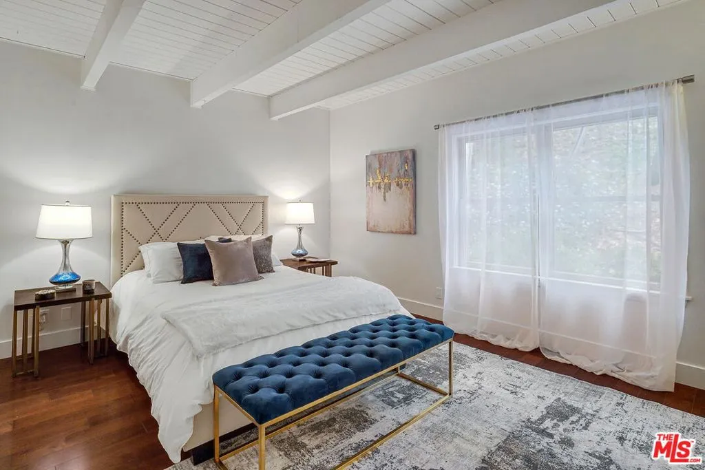 1100 N Beverly Glen Boulevard, Los Angeles, California 90077 home-pic-8