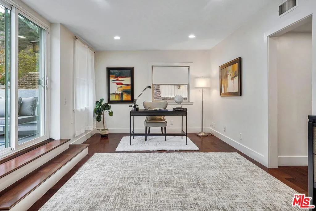1100 N Beverly Glen Boulevard, Los Angeles, California 90077 home-pic-15