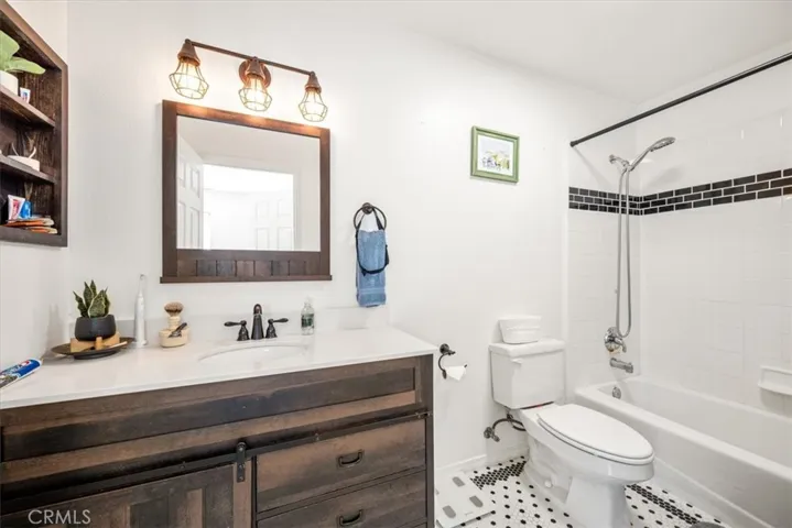 1144 Walnut 11, San Luis Obispo, California 93401